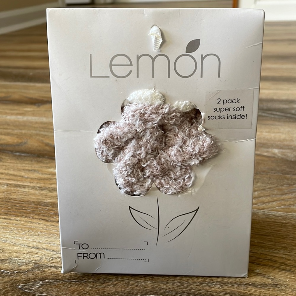 Lemon 2 Pack Super Soft Socks NWT